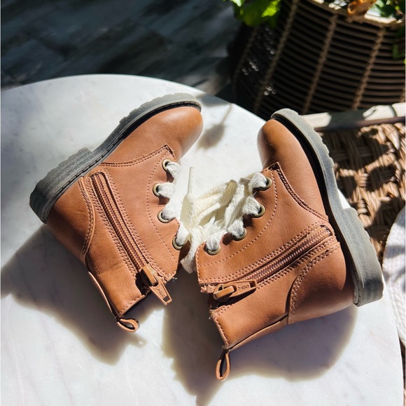 🤎🤍Cat & Jack 🤍🤎Boots - used good condition - Picture 4 of 9